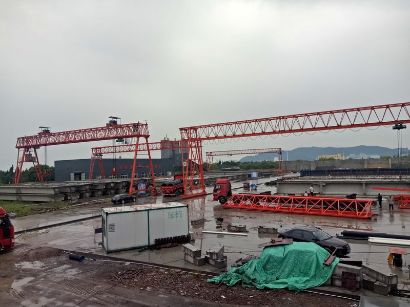 提梁機MGE40+40-36秦山偉業建設集團有限公司 (2)